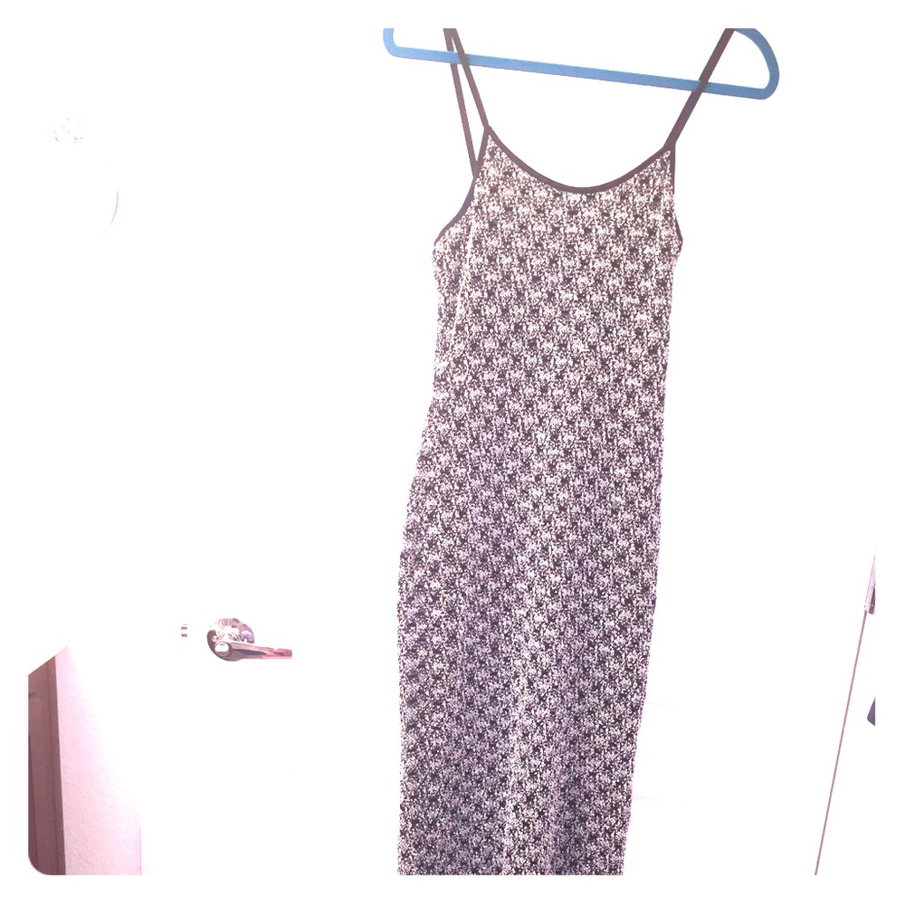 LONG STRETCHY BLACK/WHITE EVENING DRESS